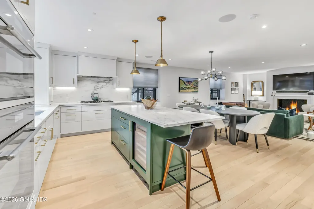 11 Lafayette Court Greenwich CT 06830