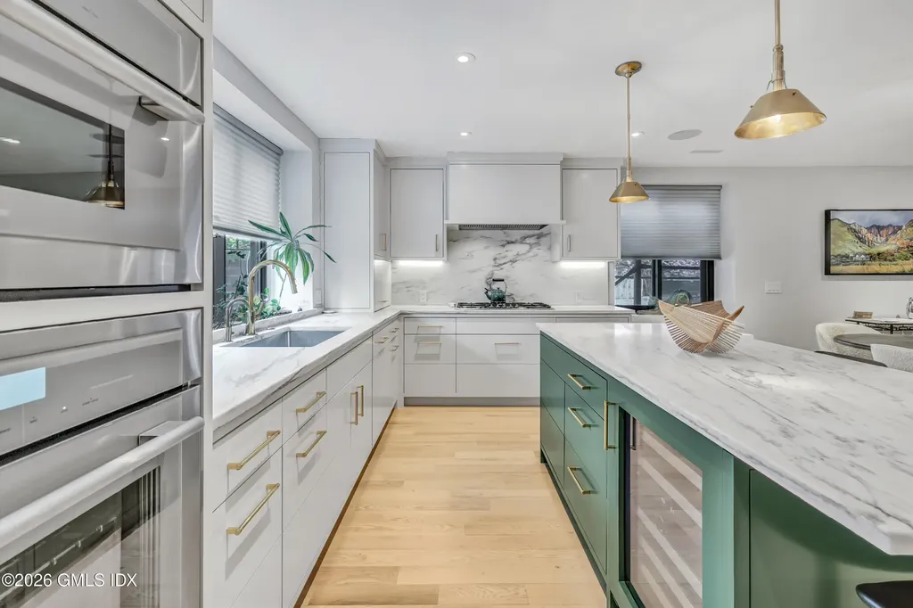 11 Lafayette Court Greenwich CT 06830