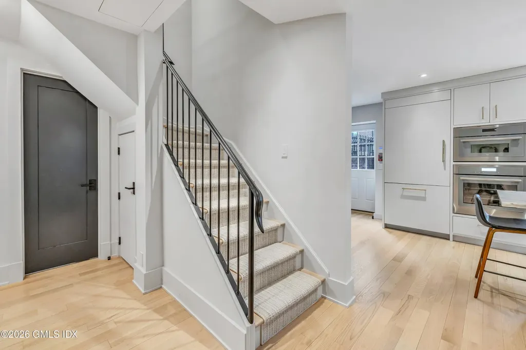 11 Lafayette Court Greenwich CT 06830