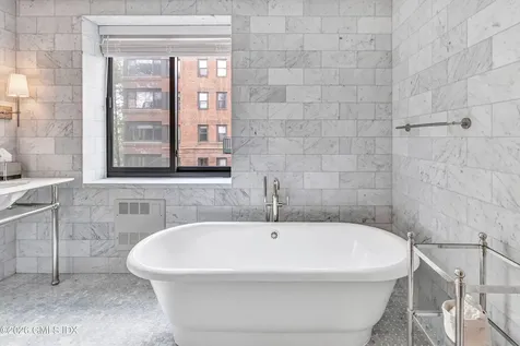 11 Lafayette Court Greenwich CT 06830