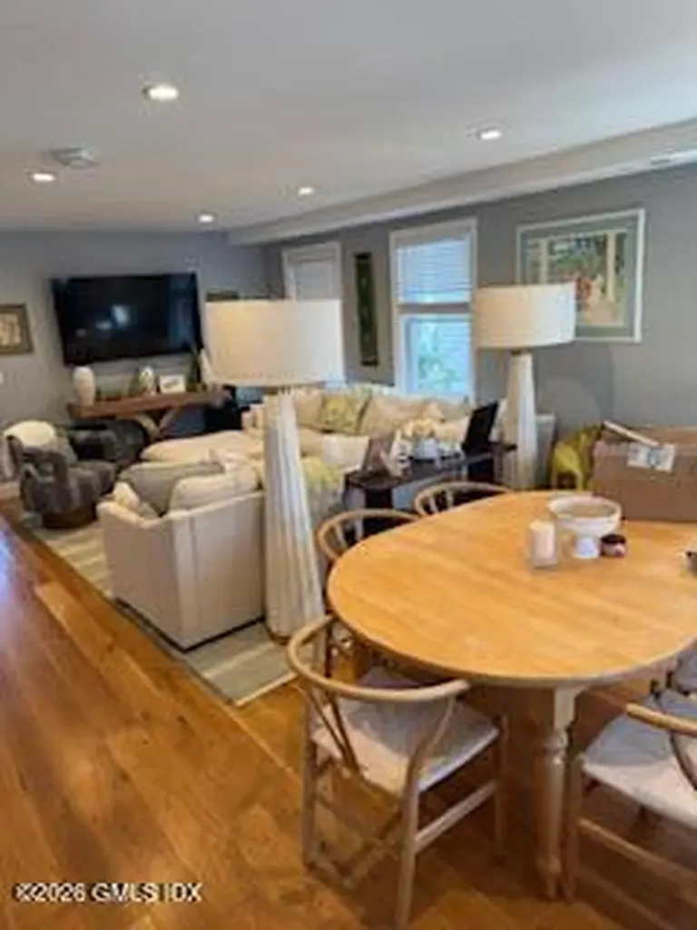 41 Sherwood Place Greenwich CT 06830