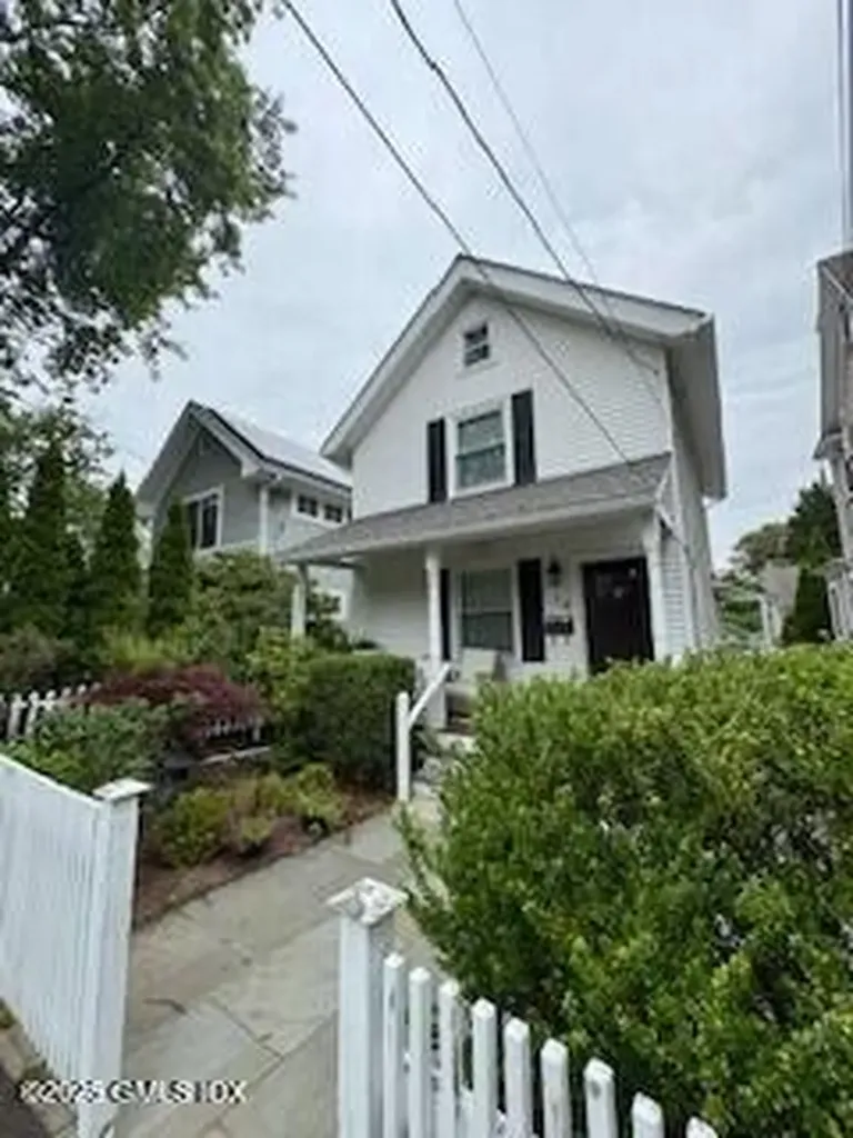 41 Sherwood Place Greenwich CT 06830