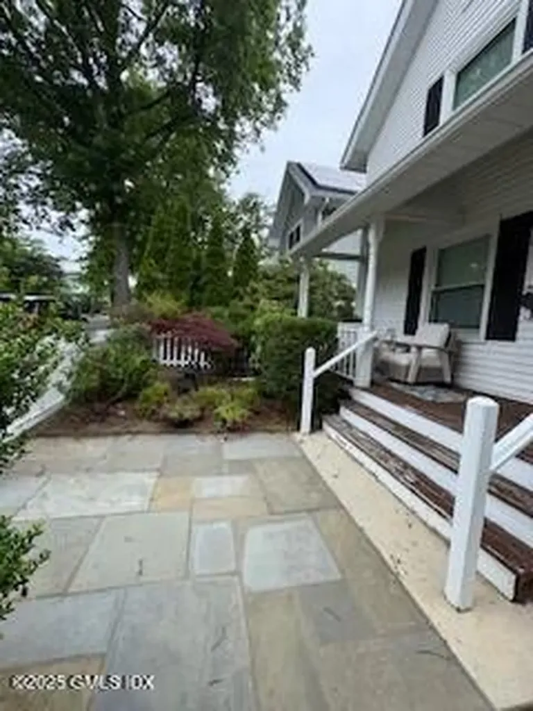 41 Sherwood Place Greenwich CT 06830