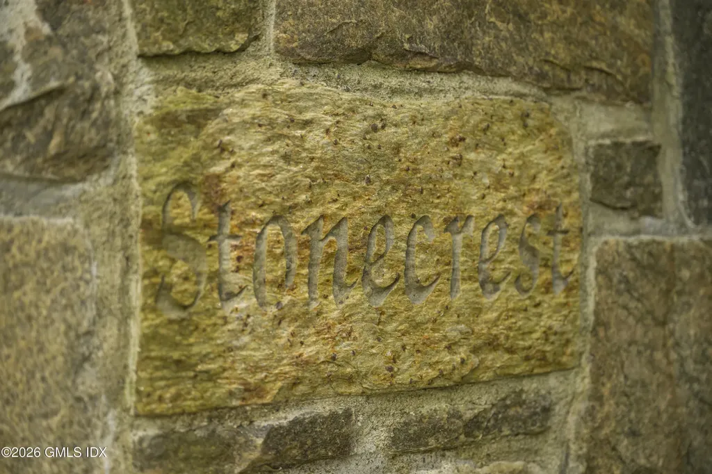 22 Partridge Hill Lane Greenwich CT 06831