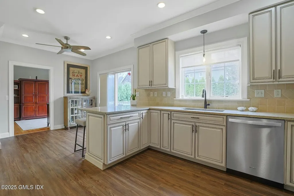 19 Cross Street Greenwich CT 06831