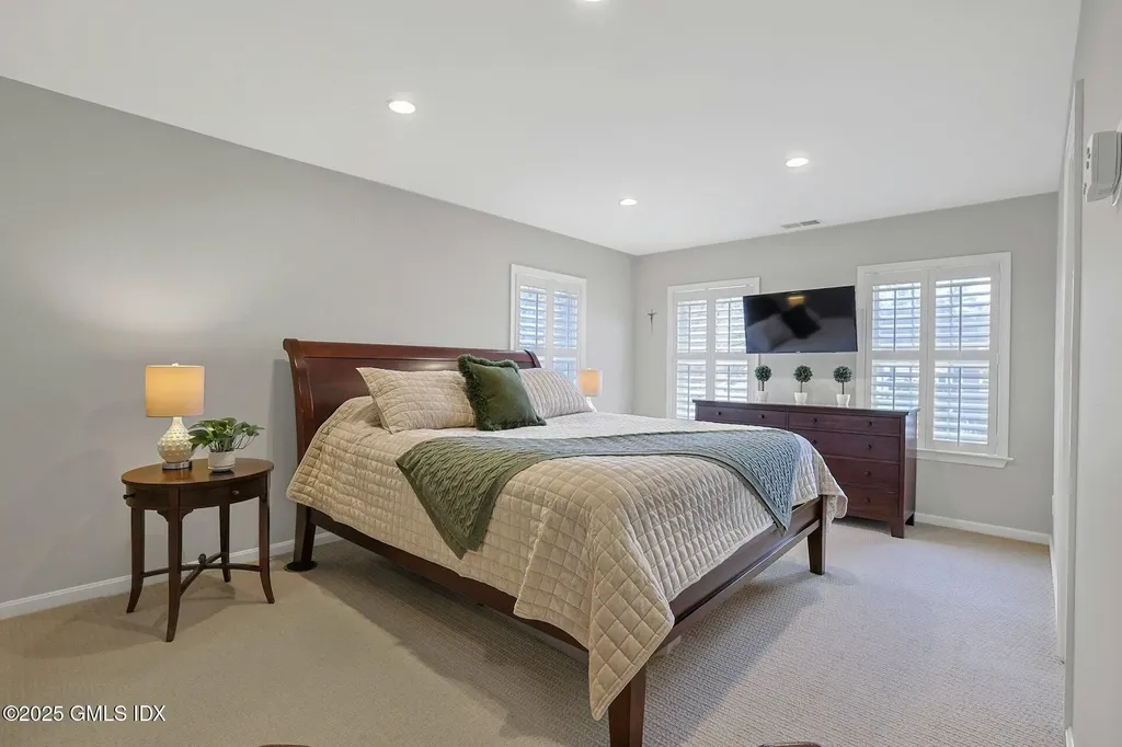19 Cross Street Greenwich CT 06831