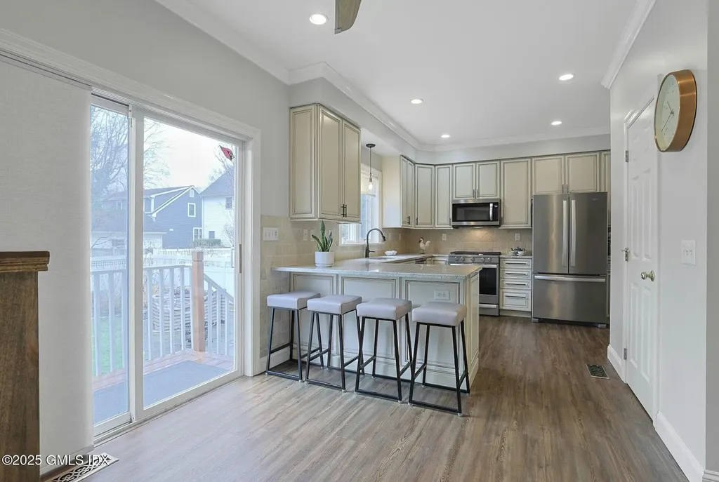 19 Cross Street Greenwich CT 06831