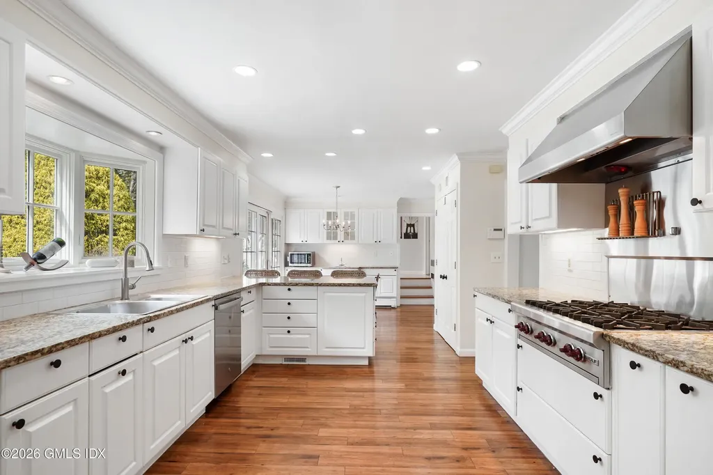 2 Daffodil Lane Cos Cob CT 06807