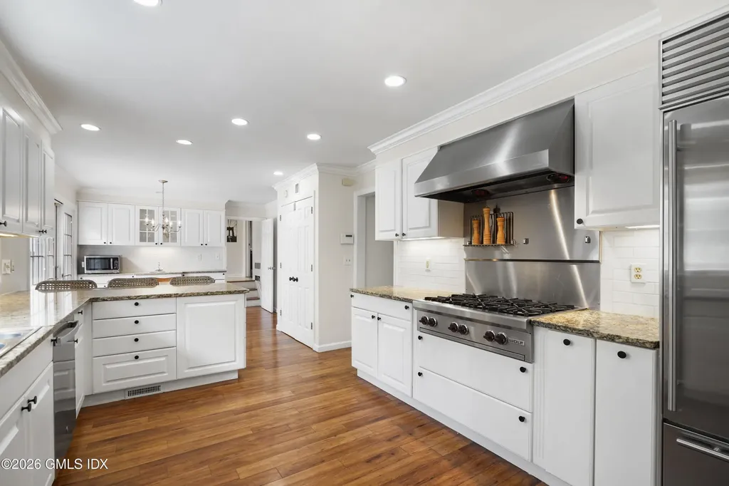 2 Daffodil Lane Cos Cob CT 06807