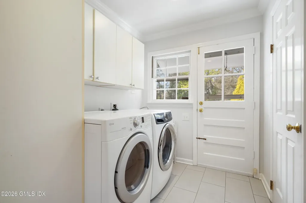 2 Daffodil Lane Cos Cob CT 06807