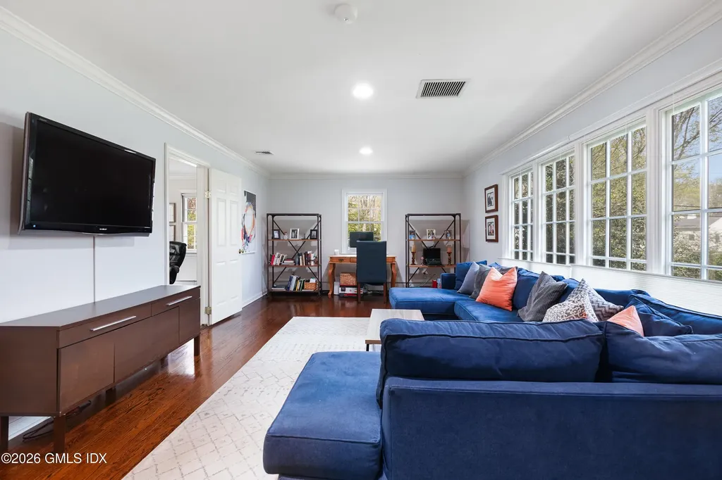 2 Daffodil Lane Cos Cob CT 06807