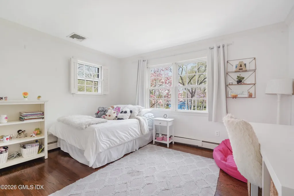 2 Daffodil Lane Cos Cob CT 06807