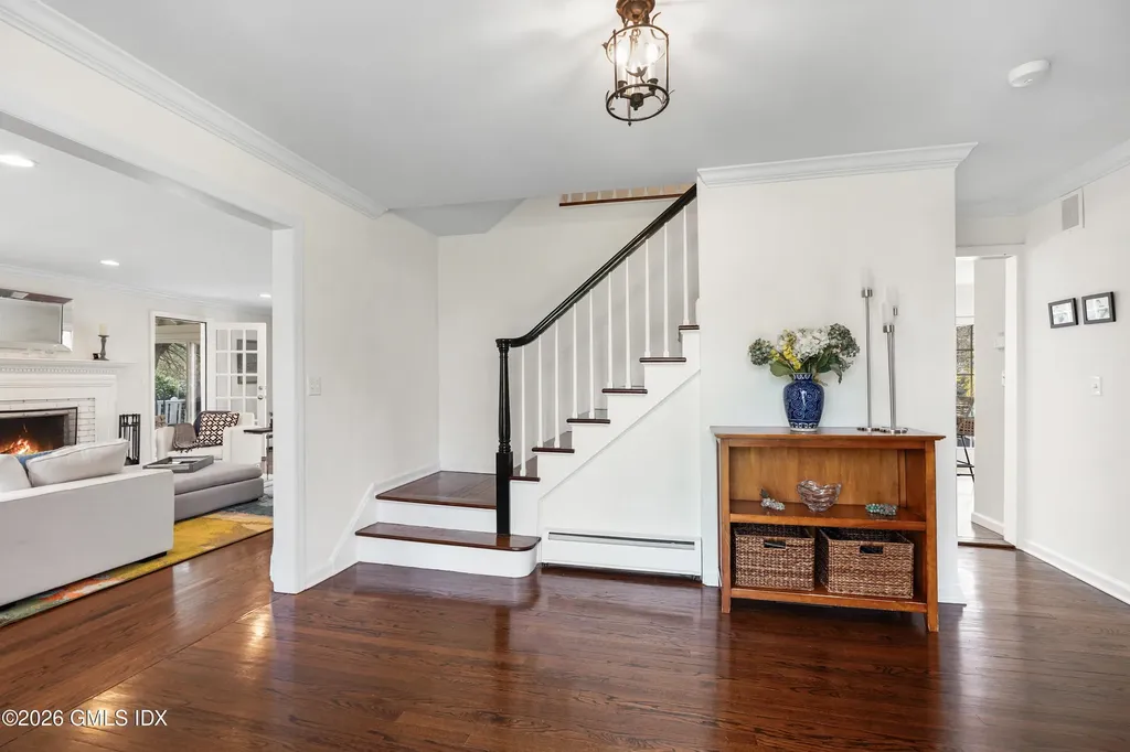 2 Daffodil Lane Cos Cob CT 06807