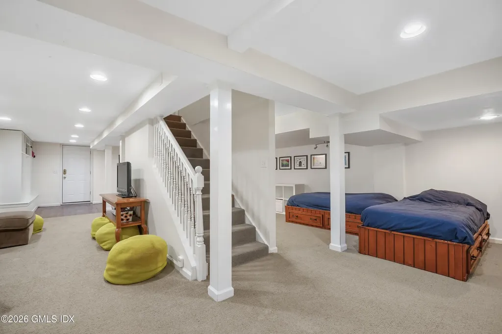 2 Daffodil Lane Cos Cob CT 06807