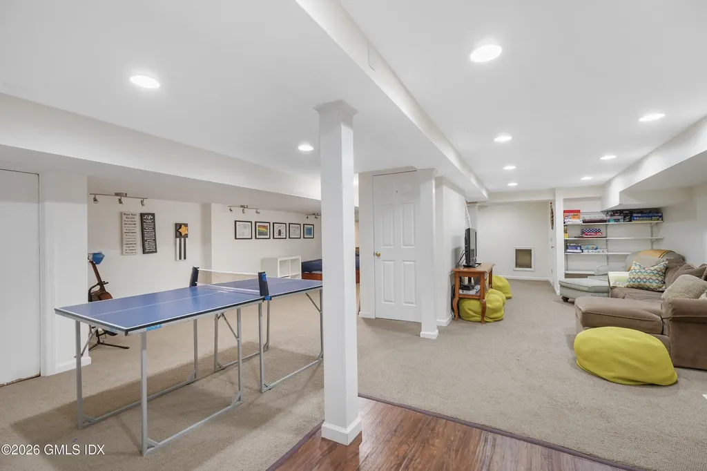 2 Daffodil Lane Cos Cob CT 06807