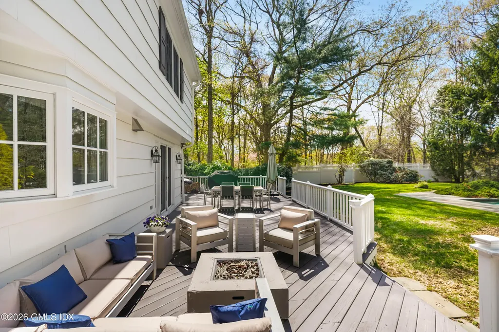 2 Daffodil Lane Cos Cob CT 06807