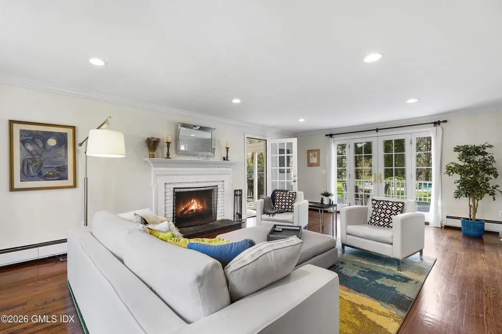 2 Daffodil Lane Cos Cob CT 06807