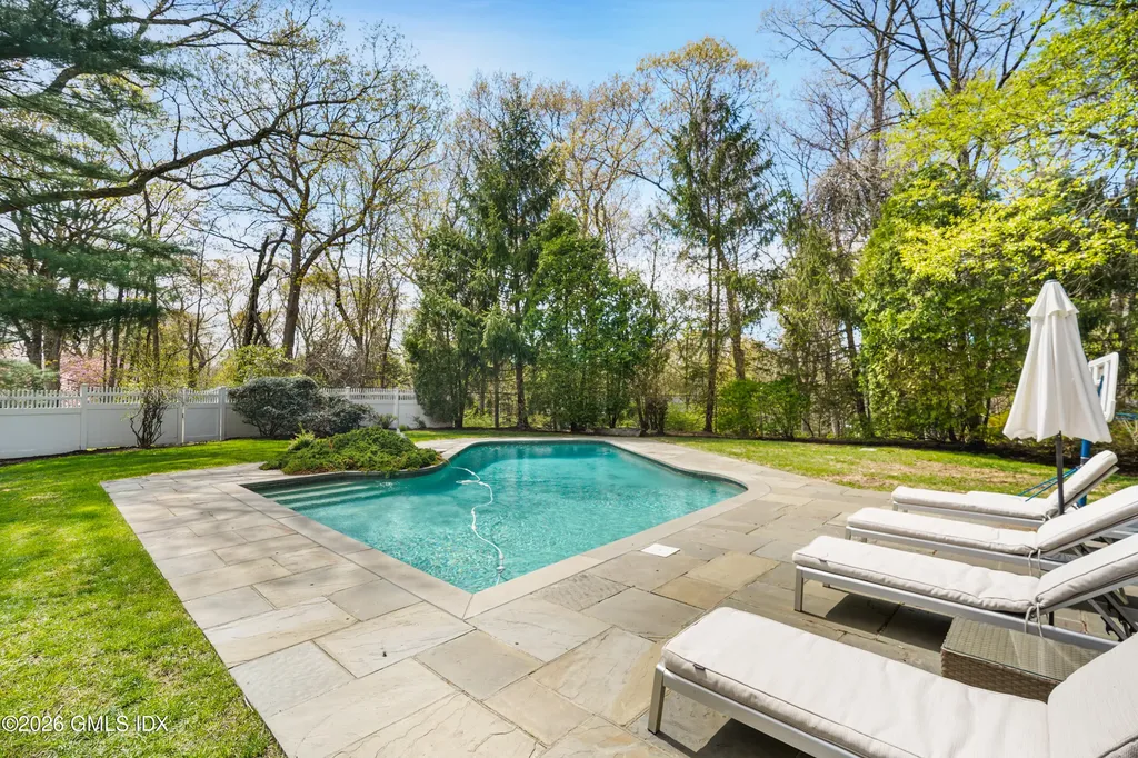 2 Daffodil Lane Cos Cob CT 06807