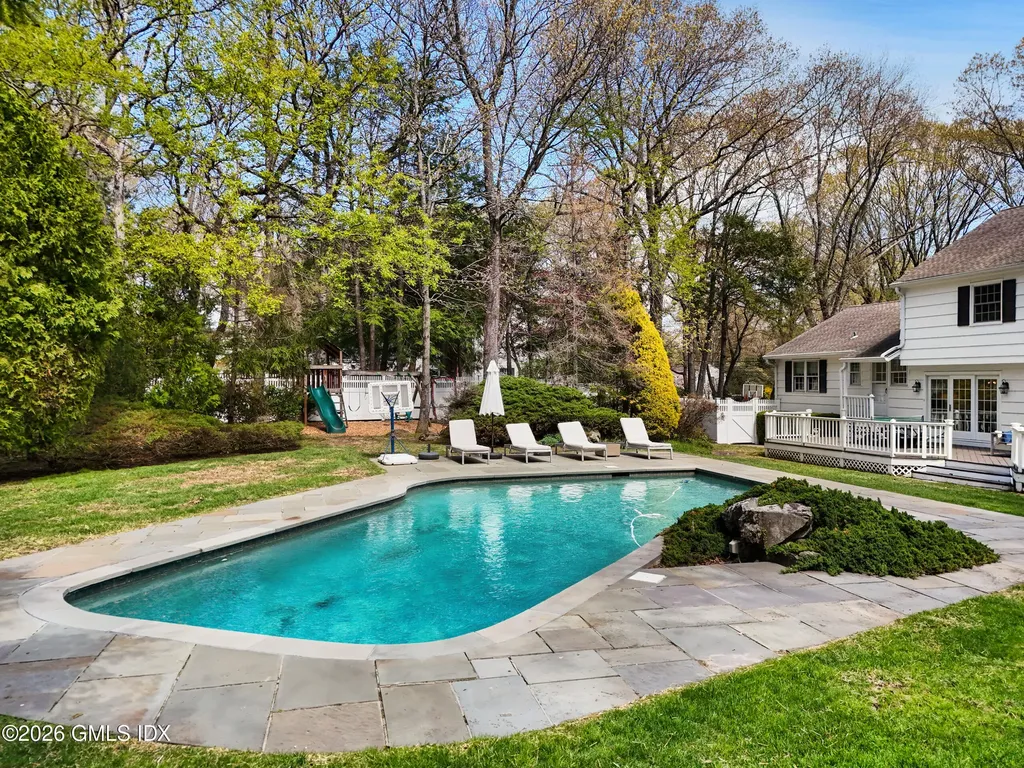 2 Daffodil Lane Cos Cob CT 06807