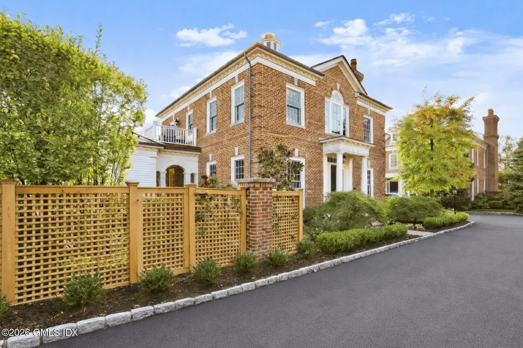 215 Milbank Avenue Greenwich CT 06830