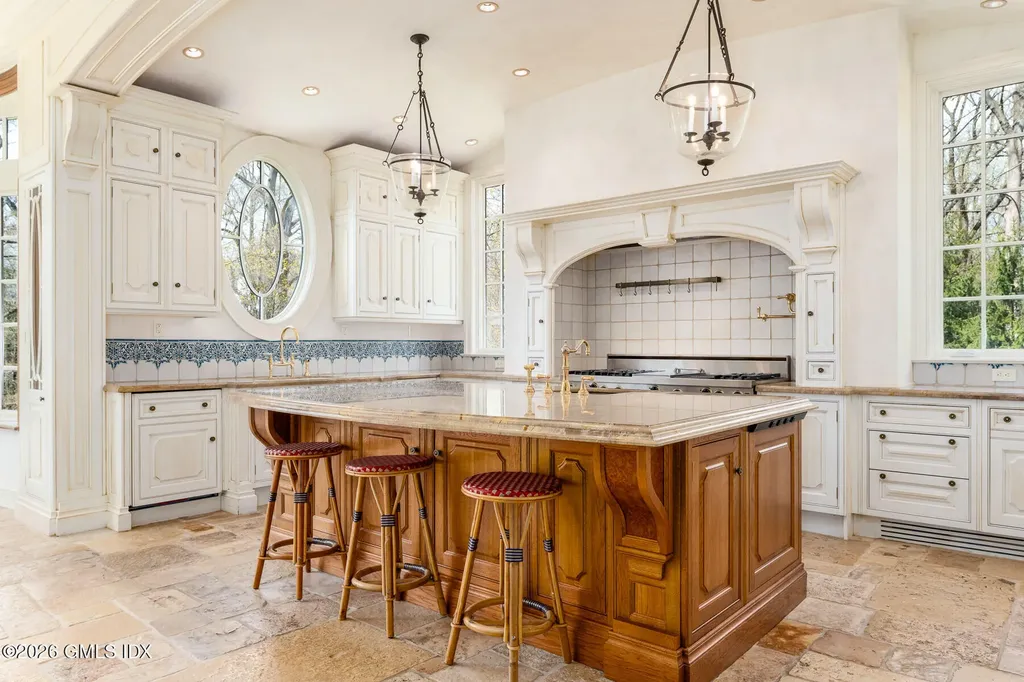 524 Lake Avenue Greenwich CT 06830