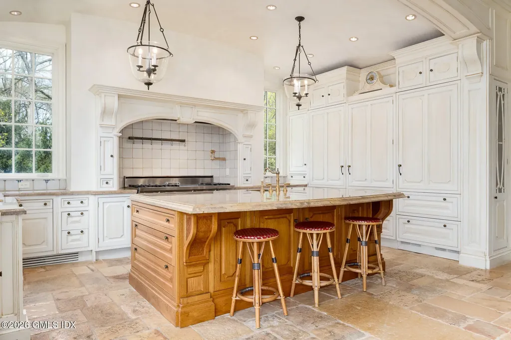 524 Lake Avenue Greenwich CT 06830