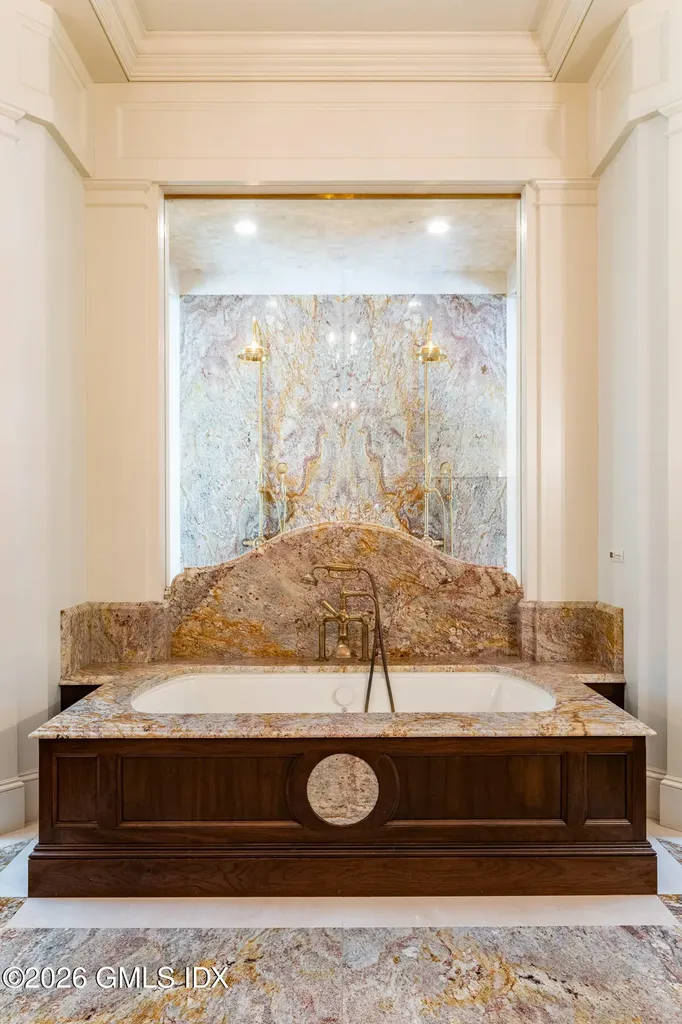 524 Lake Avenue Greenwich CT 06830