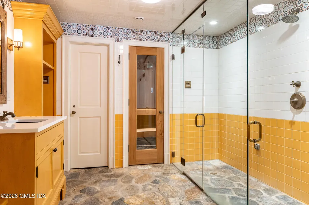 524 Lake Avenue Greenwich CT 06830