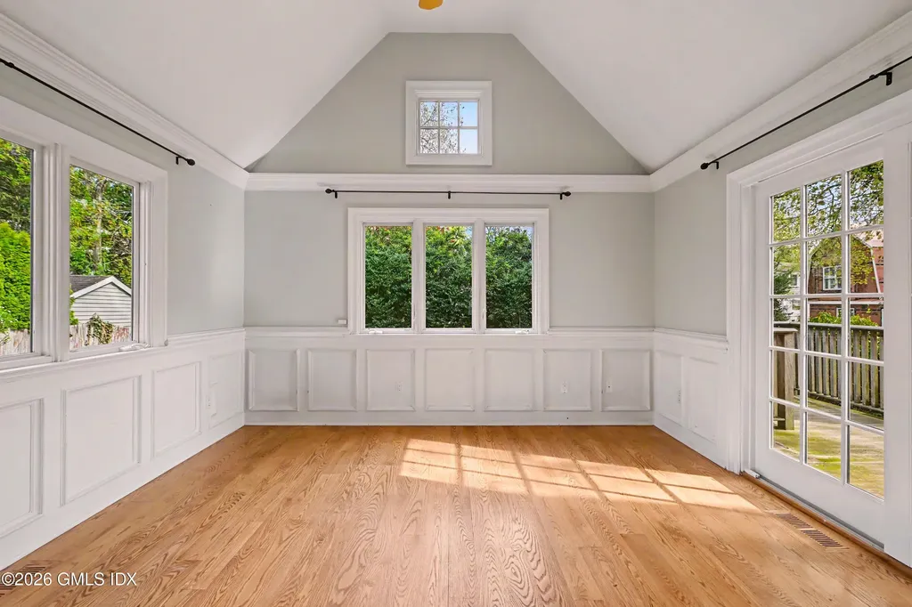 34 Macarthur Drive Old Greenwich CT 06870