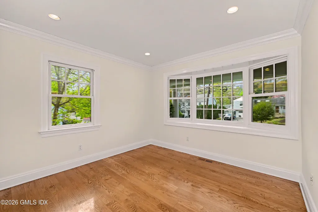 34 Macarthur Drive Old Greenwich CT 06870