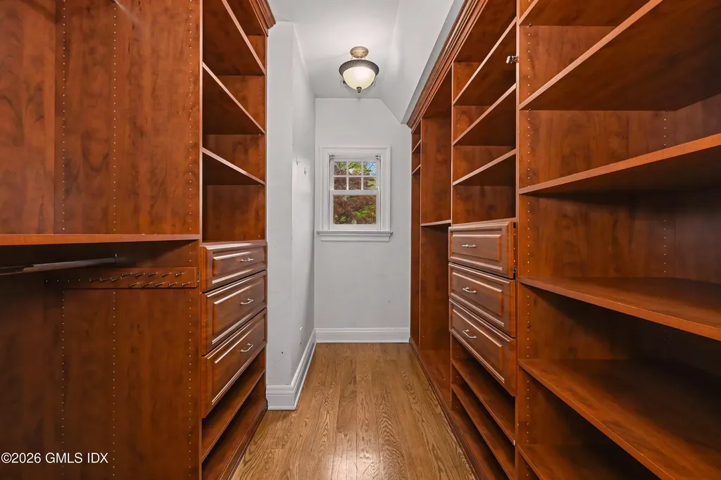 34 Macarthur Drive Old Greenwich CT 06870