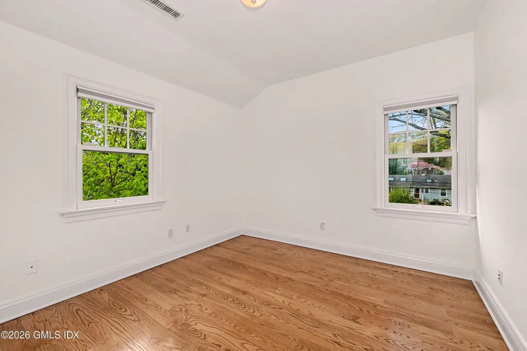 34 Macarthur Drive Old Greenwich CT 06870