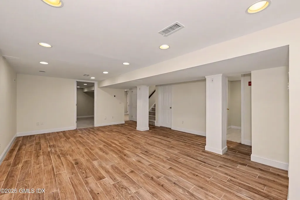 34 Macarthur Drive Old Greenwich CT 06870