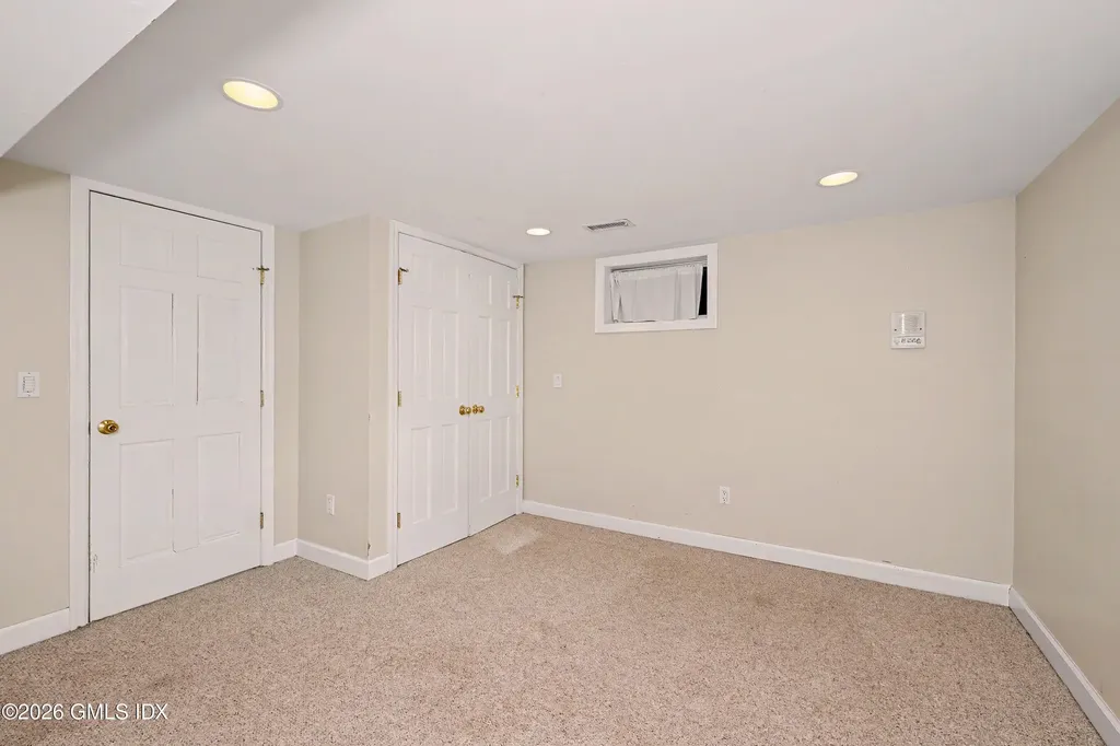 34 Macarthur Drive Old Greenwich CT 06870