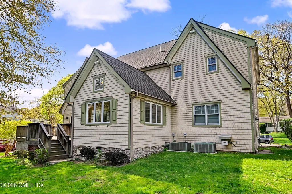 34 Macarthur Drive Old Greenwich CT 06870