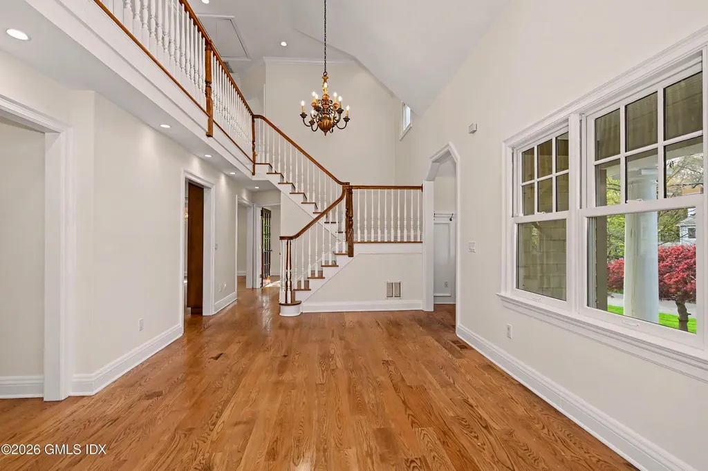 34 Macarthur Drive Old Greenwich CT 06870