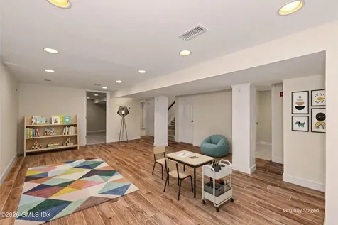 34 Macarthur Drive Old Greenwich CT 06870
