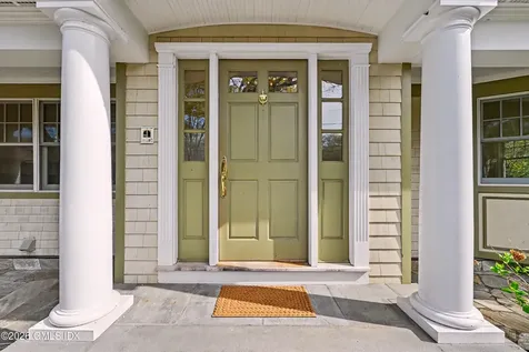 34 Macarthur Drive Old Greenwich CT 06870