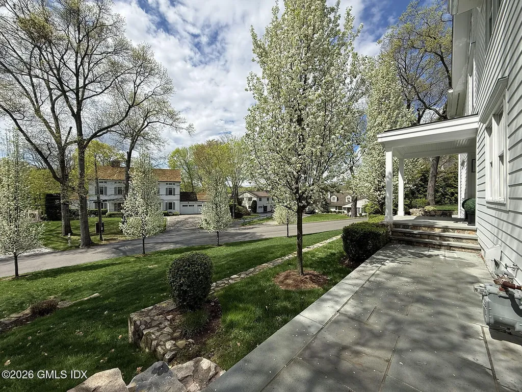 18 Tomney Road Greenwich CT 06830