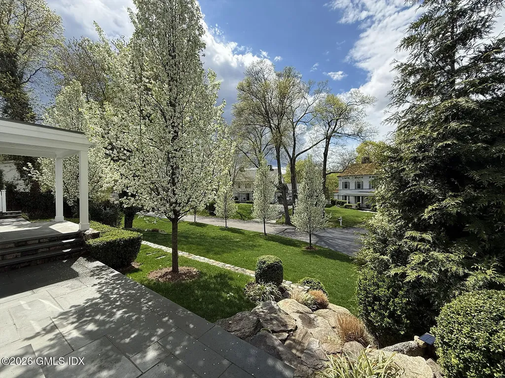 18 Tomney Road Greenwich CT 06830