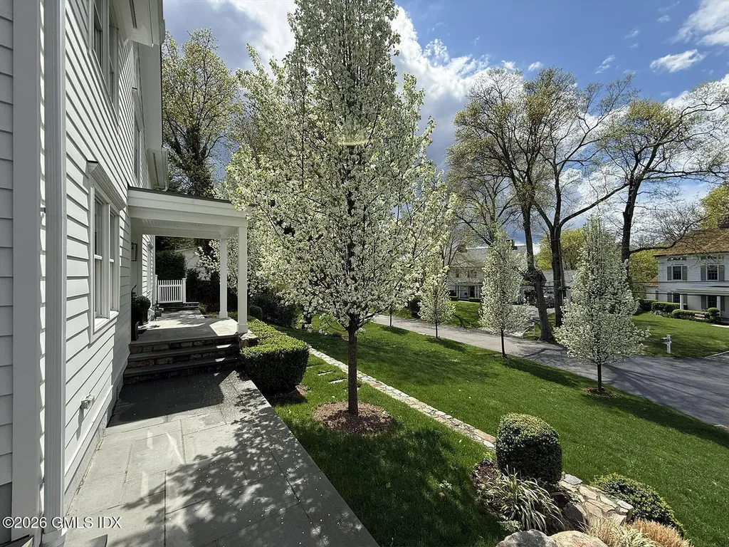 18 Tomney Road Greenwich CT 06830