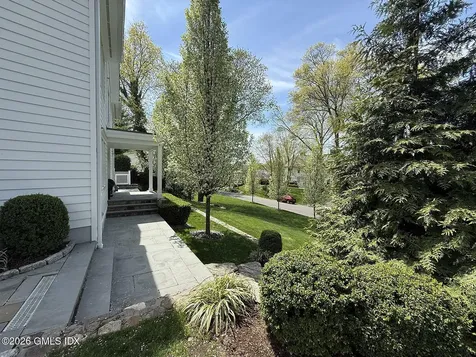 18 Tomney Road Greenwich CT 06830