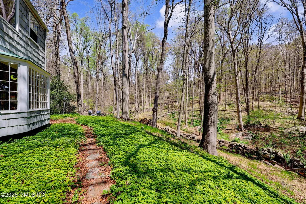 46 Stag Lane Greenwich CT 06831