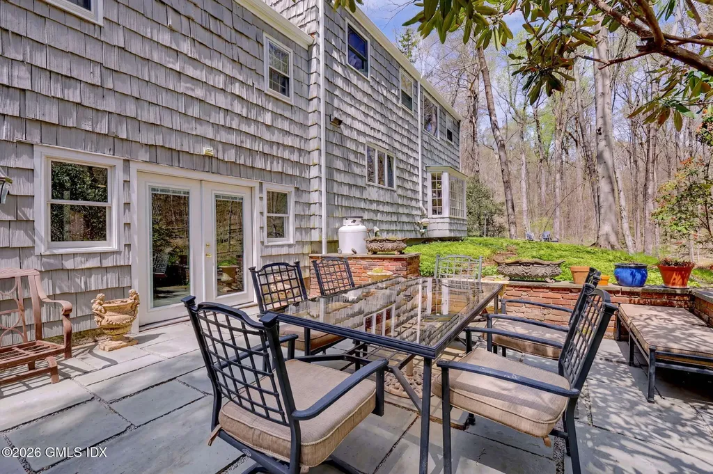 46 Stag Lane Greenwich CT 06831