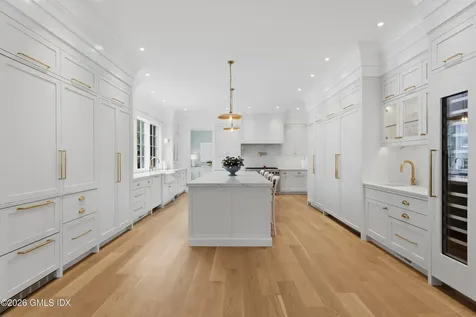 17 Vineyard Lane Westport CT 06880