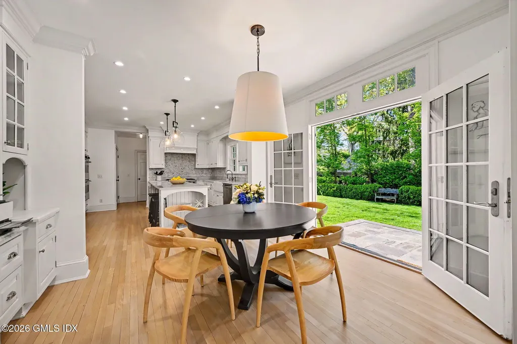 49 Willow Road Riverside CT 06878