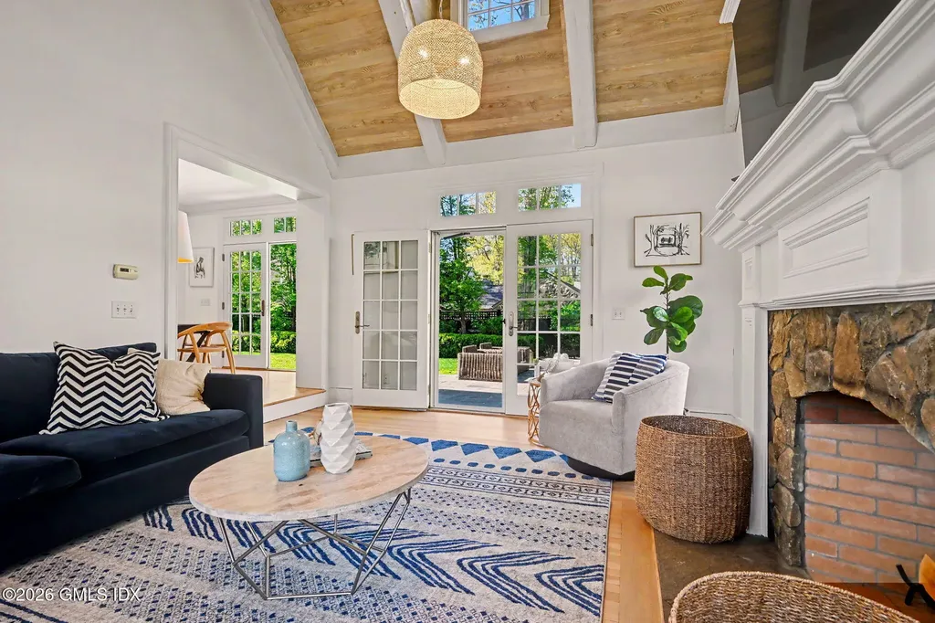 49 Willow Road Riverside CT 06878