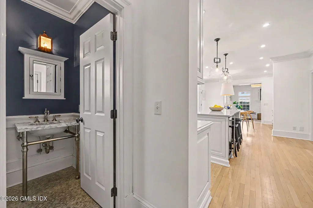 49 Willow Road Riverside CT 06878