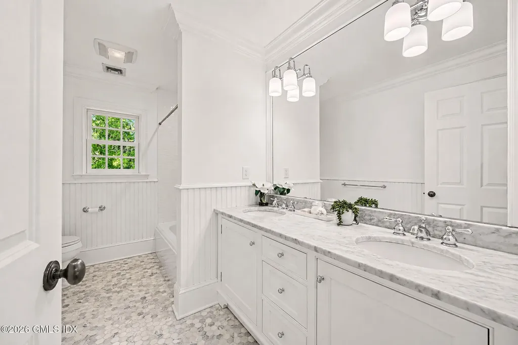 49 Willow Road Riverside CT 06878