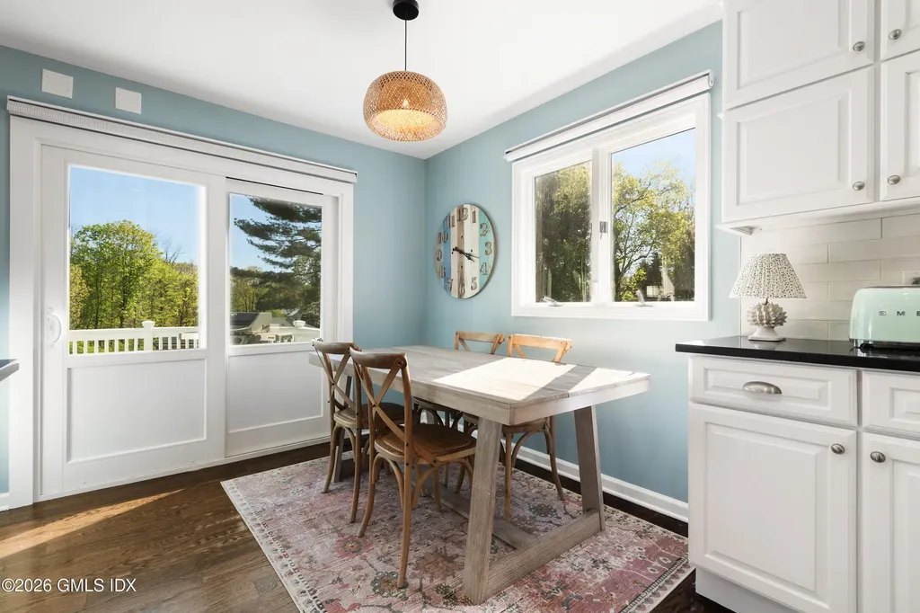 12 Ricki Beth Lane Old Greenwich CT 06870